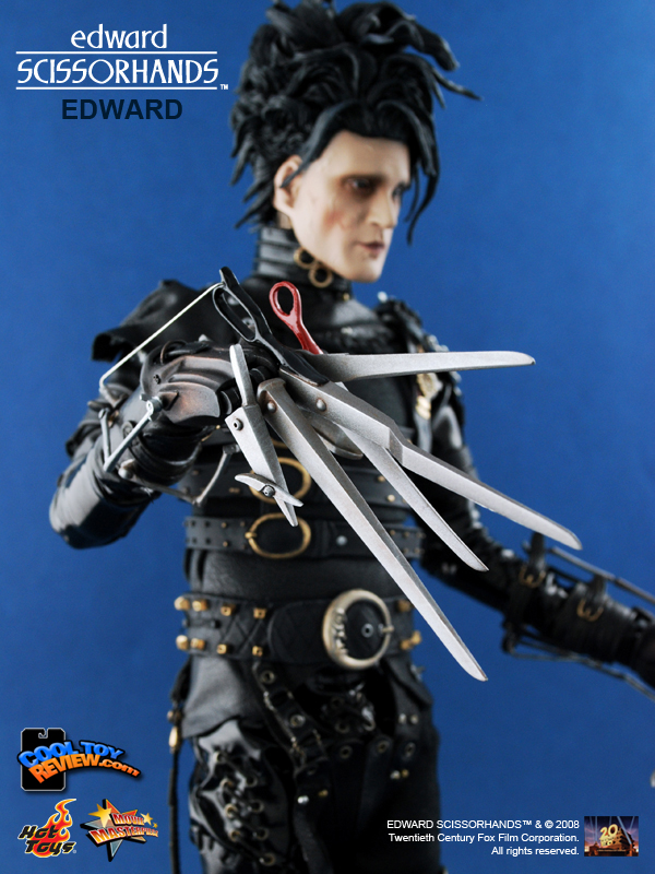 Edward Scissorhands 1/6 scale collectible figure by Hot Toys